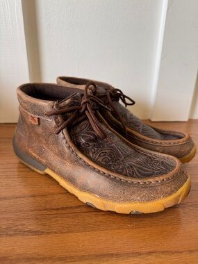 Twisted X Women’s Brown Leather Casual Moc Toe Chukka Boots